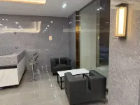 Chuyun Hotel (Baokang High-Speed Railway Station) Hotels near Baokangxian Railway Station