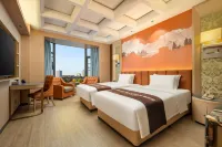 Yunqili Hotel (Chibi North Station)