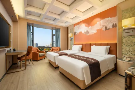 Yunqili Hotel (Chibi North Station)