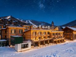 Xueyu Mountain Villa · Private Chalets · Single family townhouse hotel