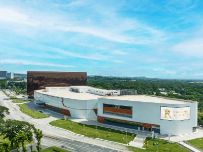 Royce Hotel & Casino
