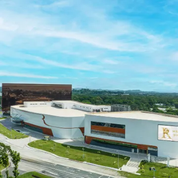Royce Hotel & Casino Các khách sạn gần Sân golf Mimosa