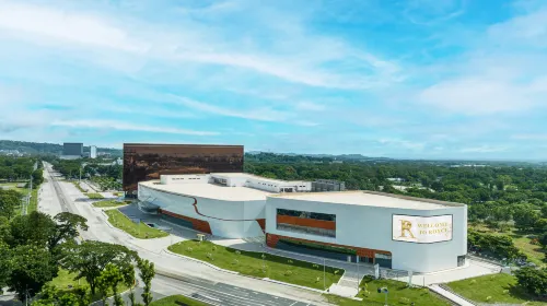 Royce Hotel & Casino