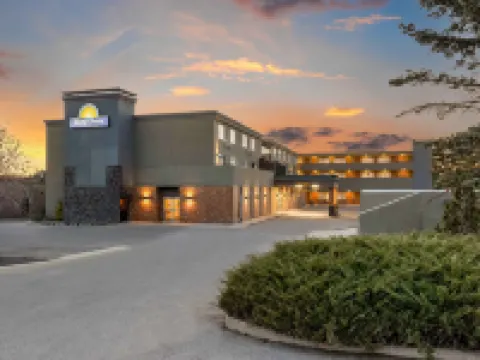 Days Inn by Wyndham Airdrie Hotels in Airdrie