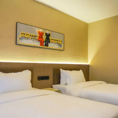 Qiligong Fujian Business Hotel (Qiqihar University Longsha Park)