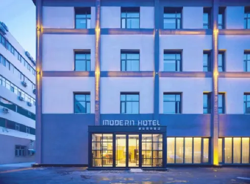 Modern Hotel Hôtels à : 