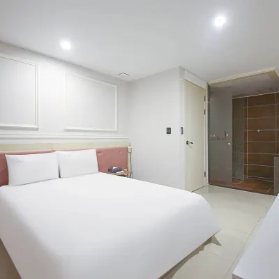 Echae Hotel Hotels near Samda Park