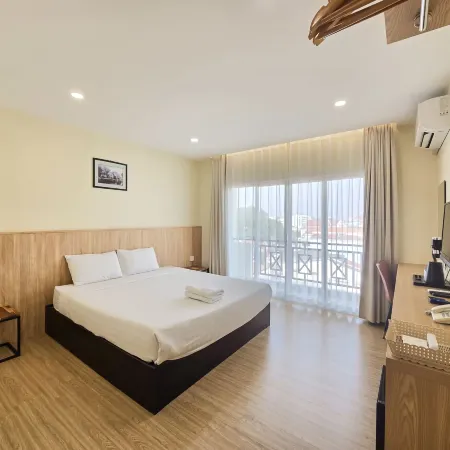 Douangchan Plaza Hotel