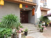 Fuxian Lake Mama Cabin Inn (Star Night Market) - 2성급