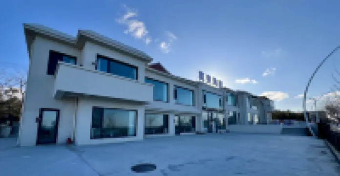 MOYA CLIFF HOTEL Hotels near Yangma Island