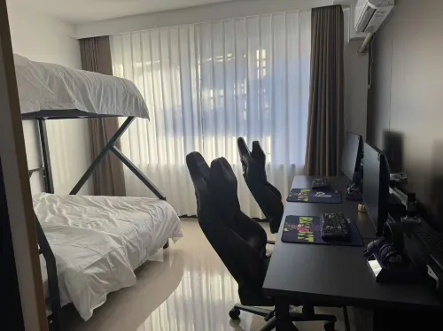 Yaoling E-Sports Hotel