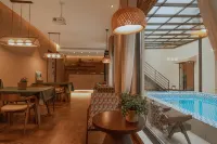 Sanwanduo Hotel (Huashan North Station)