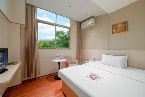 Yingxin Hotel (Quanzhou Ancient City Puxi Wanda Plaza) - 2 ดาว