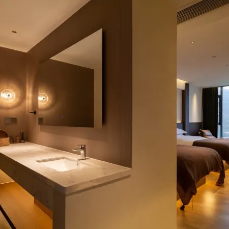Floral Hotel · Guanhe Wild Charm Hotel