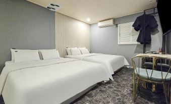 ZAZA Hotel