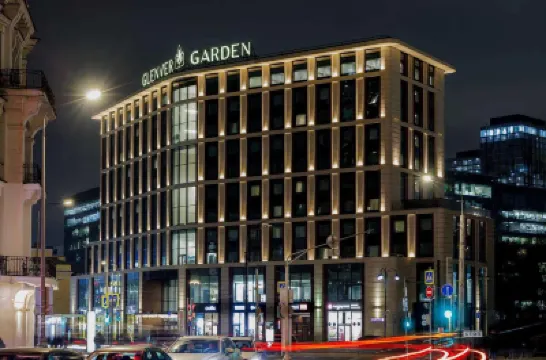 Glenver Garden Hotel (Ex.Hilton Garden Inn) Các khách sạn gần Quảng trường Nhà thờ