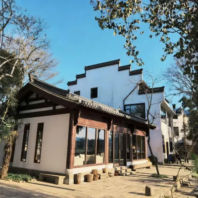 耕心堂‧Hidden Garden 隱世田園設計師美宿（呈坎風景區店） 呈坎附近的飯店