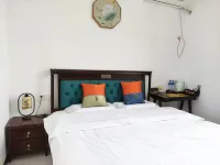 Home for Night Wanderers - เปิดใหม่