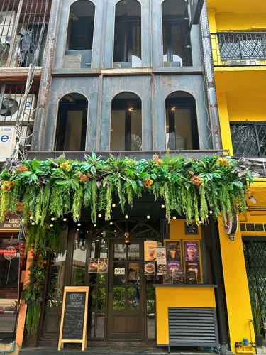 รูปภาพของLesbase Women Hostel