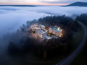YMUS·ANANDA Hot Spring Healing Retreat