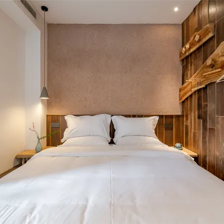 Shifang Qinglv Hotel