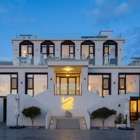 Muqing Senyu · Light Luxury Seaview Hot Spring Homestay