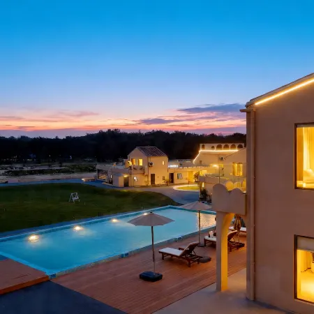 Platinum Whale Coastal Resort