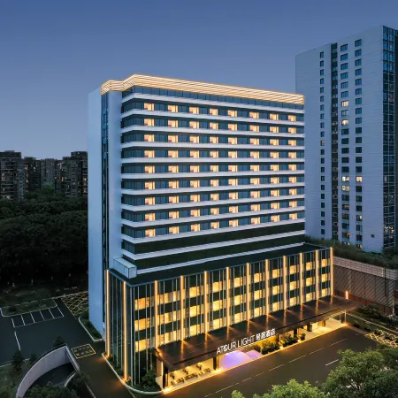 Suzhou Jinjihu East Modern Media Plaza Light Residence Hotel