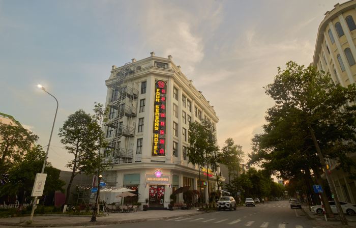 Four Seasons Hotel