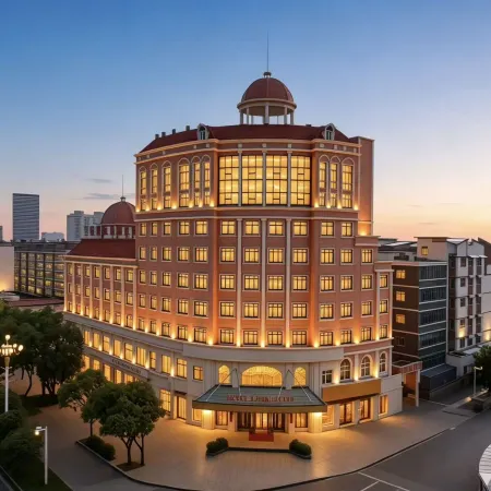 Wena Hotel (Pengtai Department Store, Gao'an Avenue, Yichun)