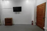 Puerto Paraiso Hostel