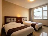 Liuyi Courtyard-Style Hotel (Fengning Bashang Grassland China Horse Town Tourist Resort) Hotel di Fengning
