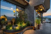 Shi Yunjian Homestay (Three Gorges Dam Tourist Area)