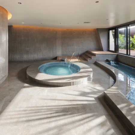 South Gate Hotel Okinawa Naha Tomari Port (Direct Access to Tomarin)