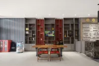 白玉蘭飯店（長白山北坡遊客集散中心店） - 山景