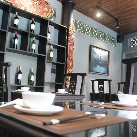 KunKin Boutique Garden Hue Отели рядом с достопримечательностью «Храм Миеу»