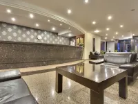 hotel antroyal Các khách sạn gần Tháp Đồng hồ
