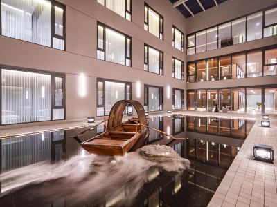 Donghu Grand Hotel (Jieyang Ancient City Donghu Park Branch)