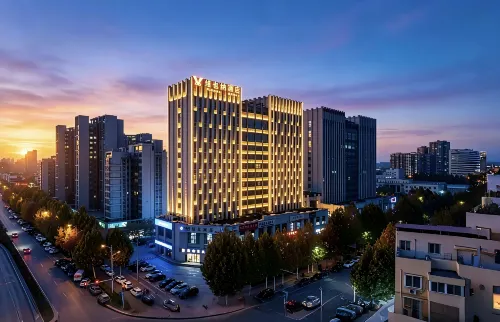 Vienna Hotel (only Henan Film Town in Zhengzhou) - parking