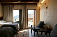 Wild Mountain · Medieval Wabi Sabi Aesthetic Homestay (Kanas Scenic Area Branch) - Vuoristonäköala