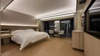 Huanju Hotel (Chifeng Hongshan Wanda) - balcón