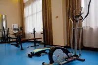 Ramada by Wyndham XianNing ChongYang - Spor Salonu