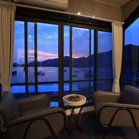 Zhouwen Waterside Scenic Villa