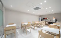 Ulsan Hound Hotel Samsan - Motels