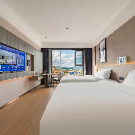 Lefeng Hotel (National Highway 318 Ganzi Litang Branch)