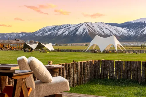 Ananda · Nomadic | Napahai, Shangri‑La - Gasthöfe