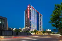 Vienna International Hotel (Chongqing Fengjie High-speed Railway Station) Hotels in Fengjie County
