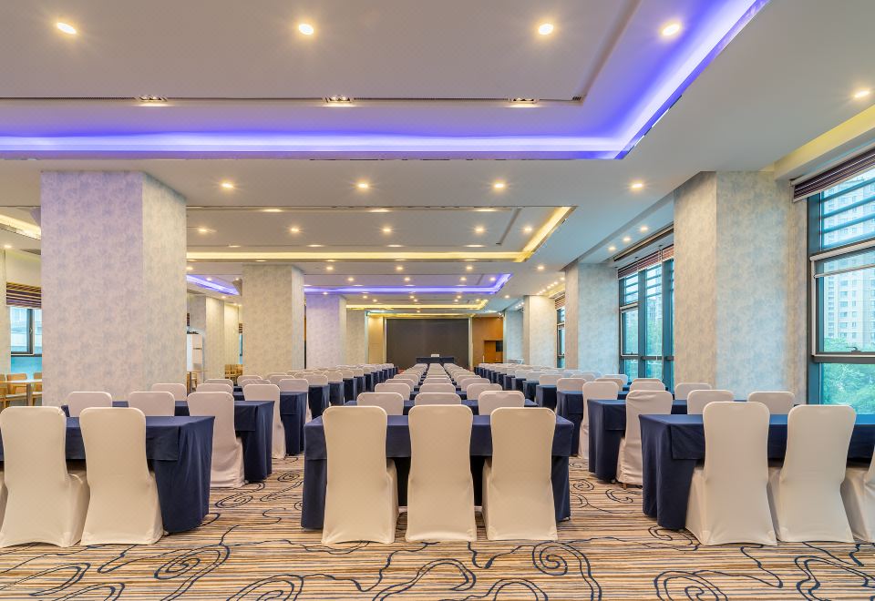 2. 옌청 바오롱 플..