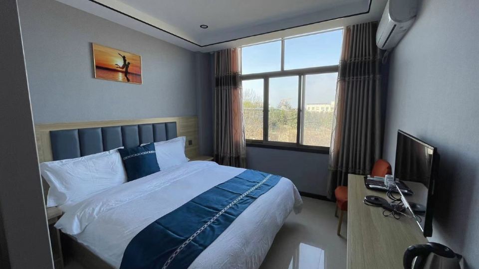 Light Hotel