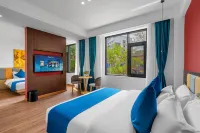 Runyu Homestay (Pu'er Fire Brigade) - 인 (Inns)